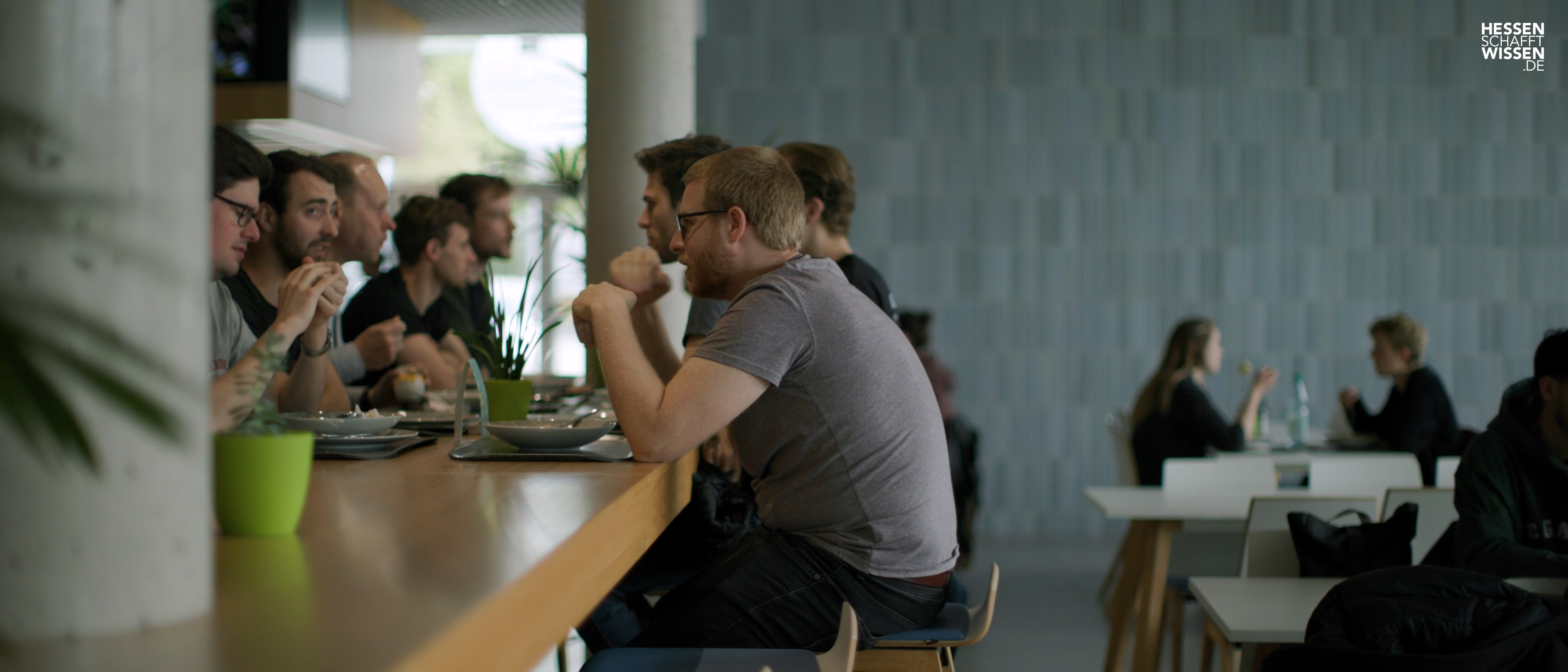 meet_the_makers_ep19_h_da_koschnick-2160p.00_02_40_16.Standbild017